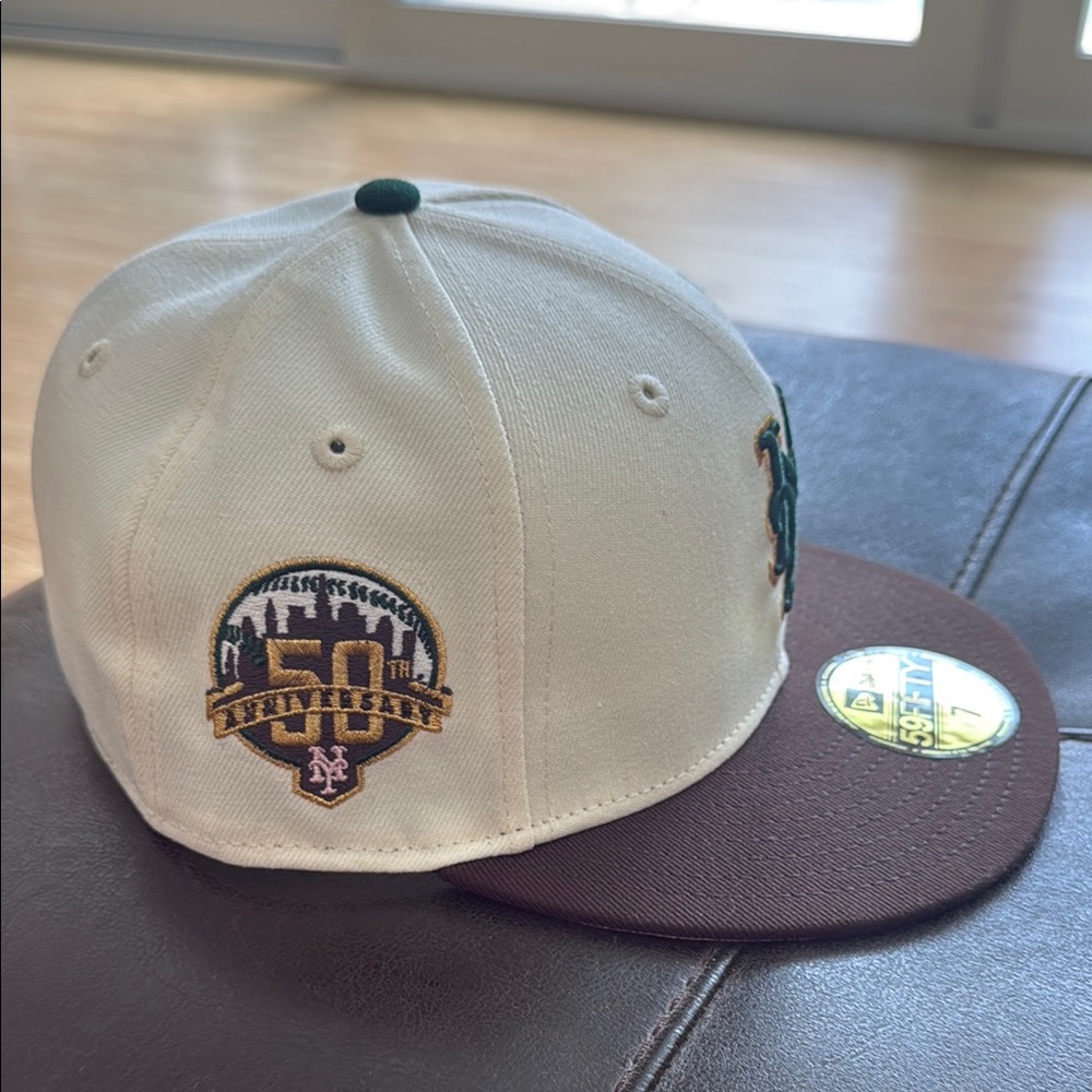 Limited Edition Hatclub NewEra NY Mets Cream & Brown fitted with pink under brim - Picture 6 of 7